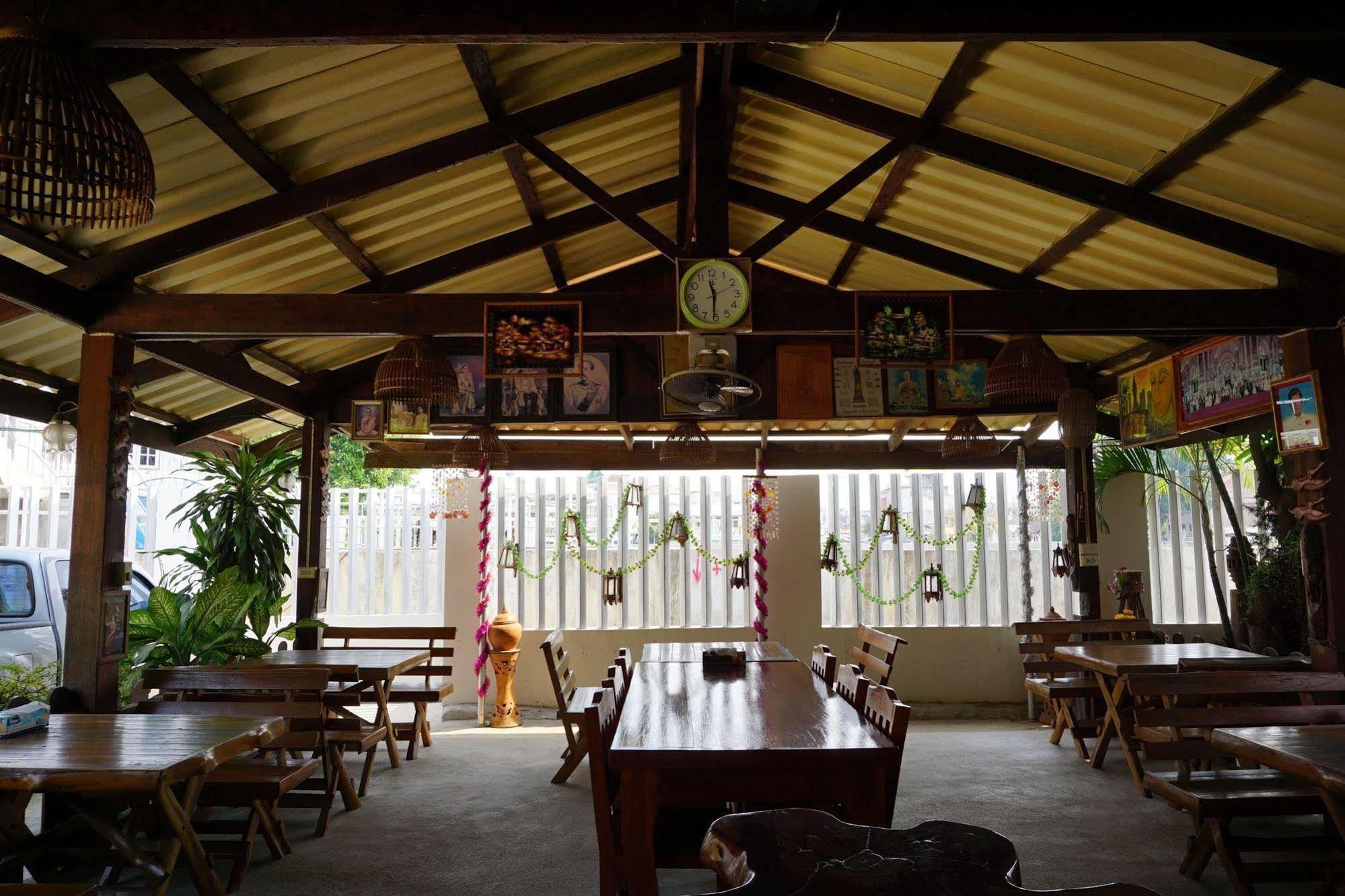 J&J Guesthouse Sukhothai Dış mekan fotoğraf
