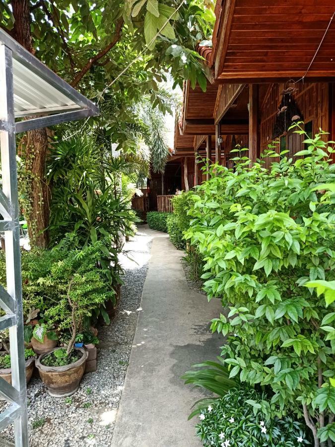 J&J Guesthouse Sukhothai Dış mekan fotoğraf
