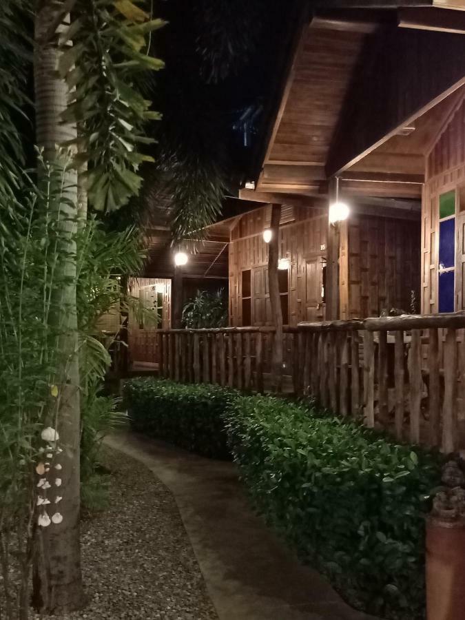J&J Guesthouse Sukhothai Dış mekan fotoğraf
